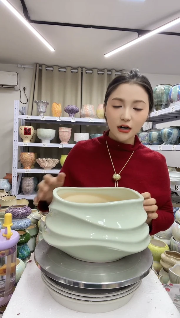 【1.4】花盆尺寸高：15 口：21