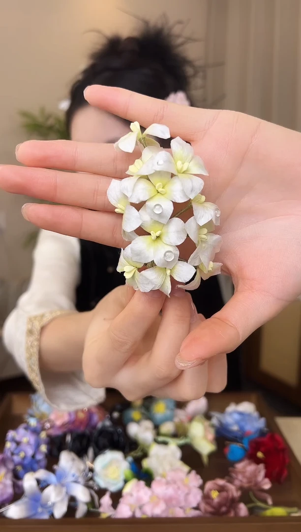 刺绣?***i白色绣球花边夹