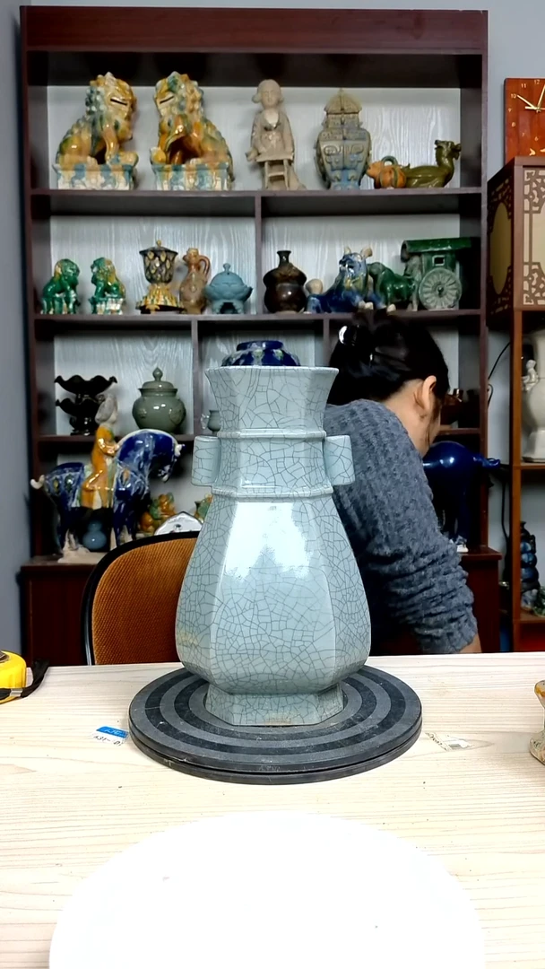 经典精美复古风格瓷器