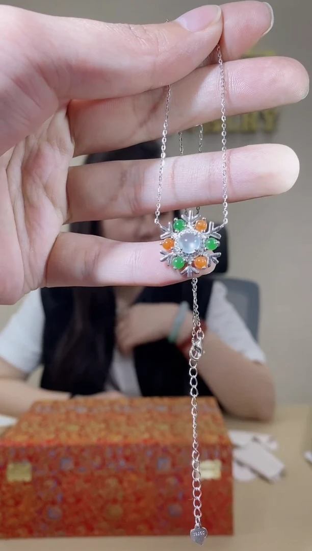 【闪购商品】翡翠颈饰银S925镶嵌天然A货翡翠