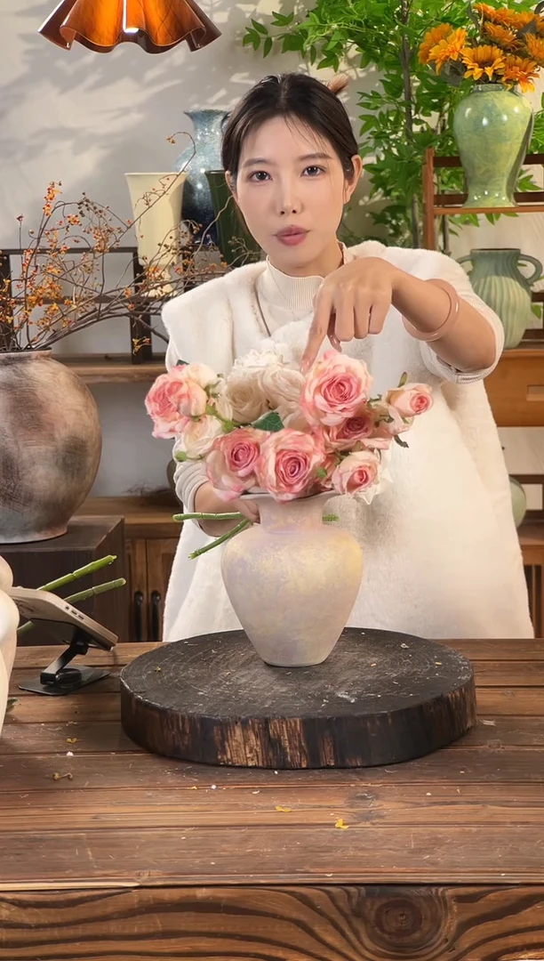 莫奈紫花瓣瓶111