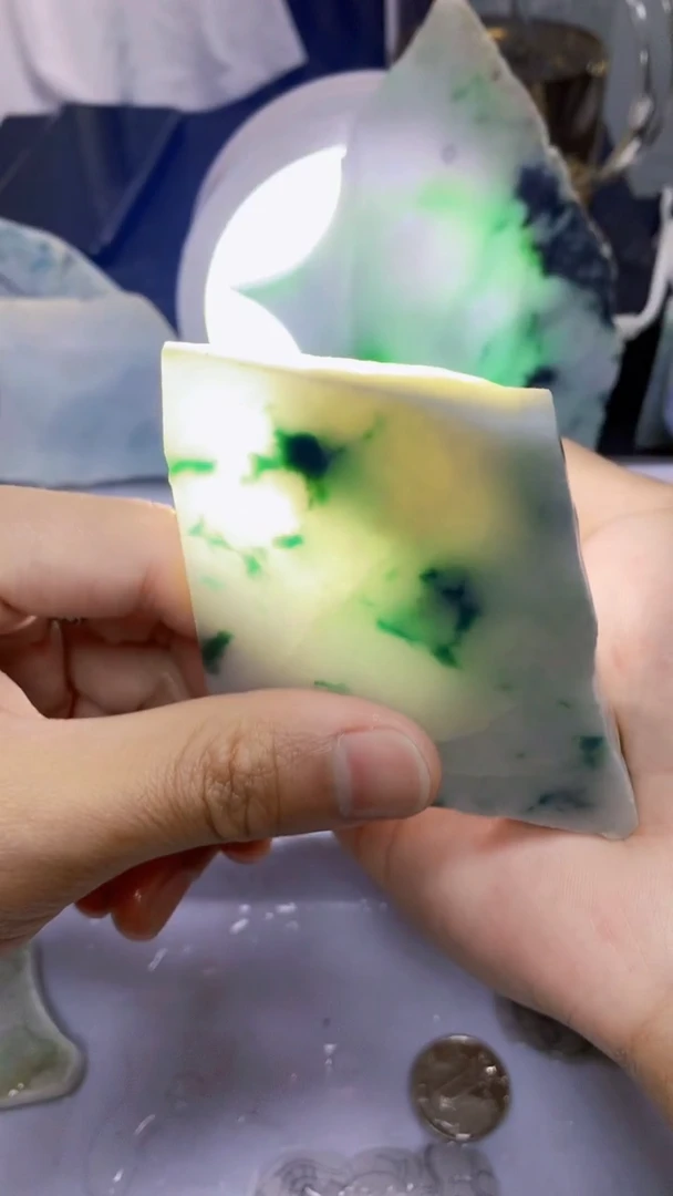 翡翠裸石缅甸天然A货翡翠Q7917