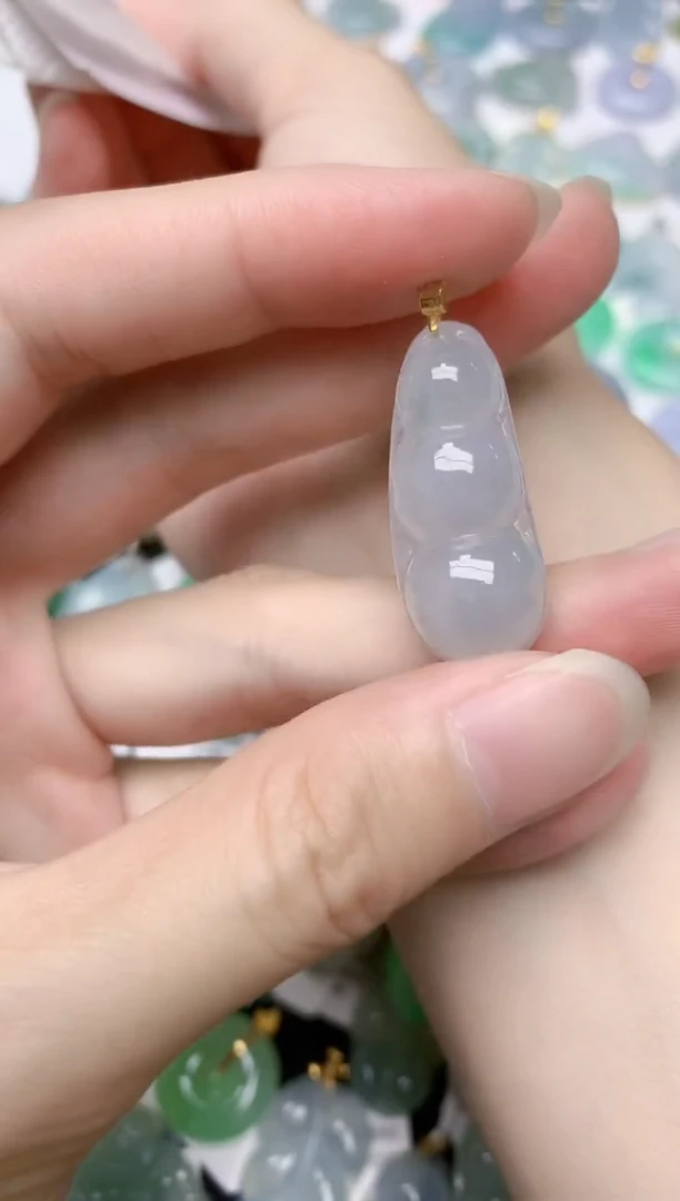 翡翠18K金镶嵌颈饰天然A货翡翠