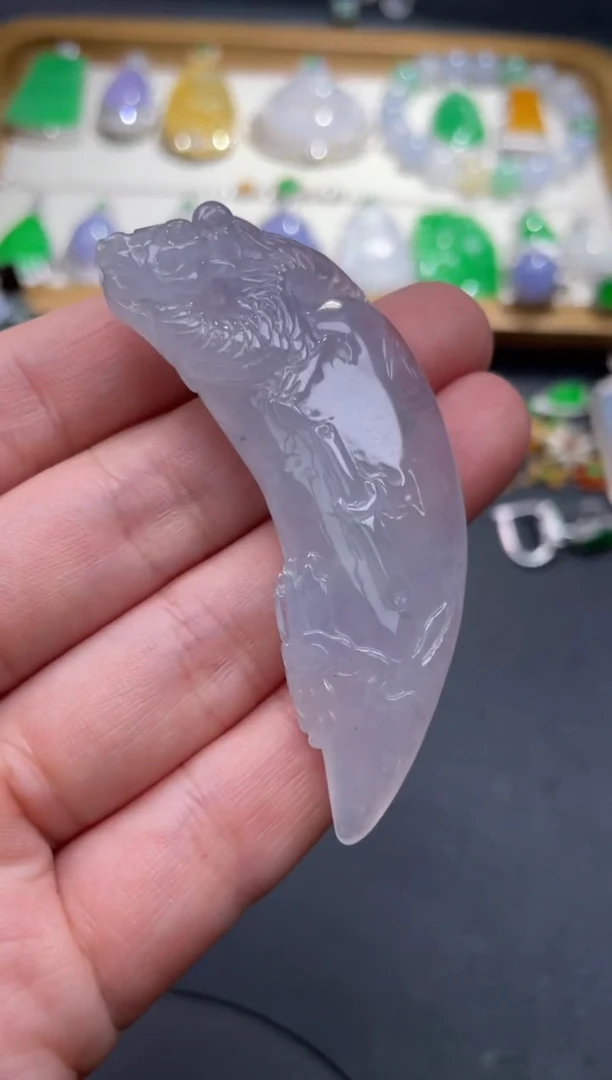 翡翠未镶嵌颈饰71........