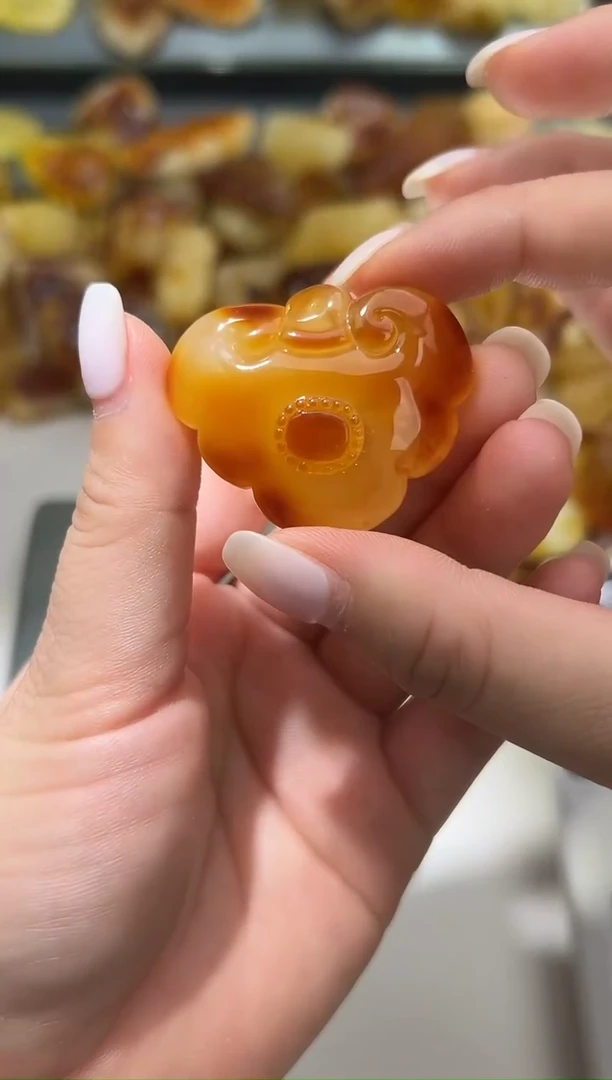裸石琥珀未镶嵌琥珀蜜蜡吊坠