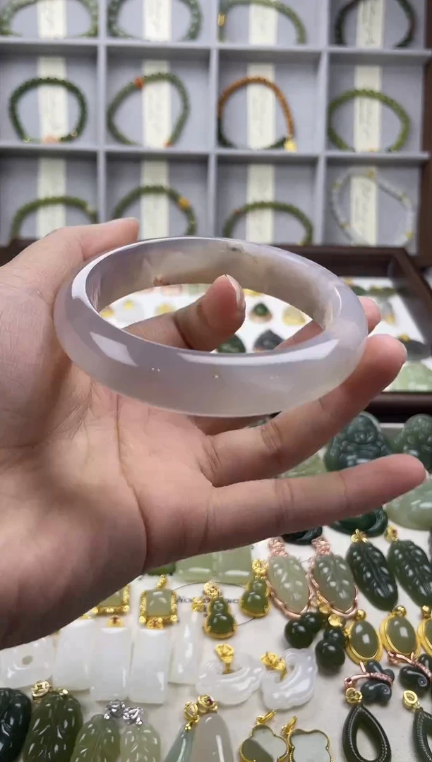 手镯玛瑙/玉髓未镶嵌手镯 玛瑙/玉髓 未镶嵌