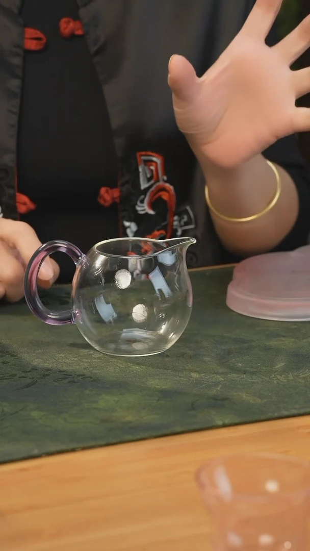 紫色把手带标公道杯