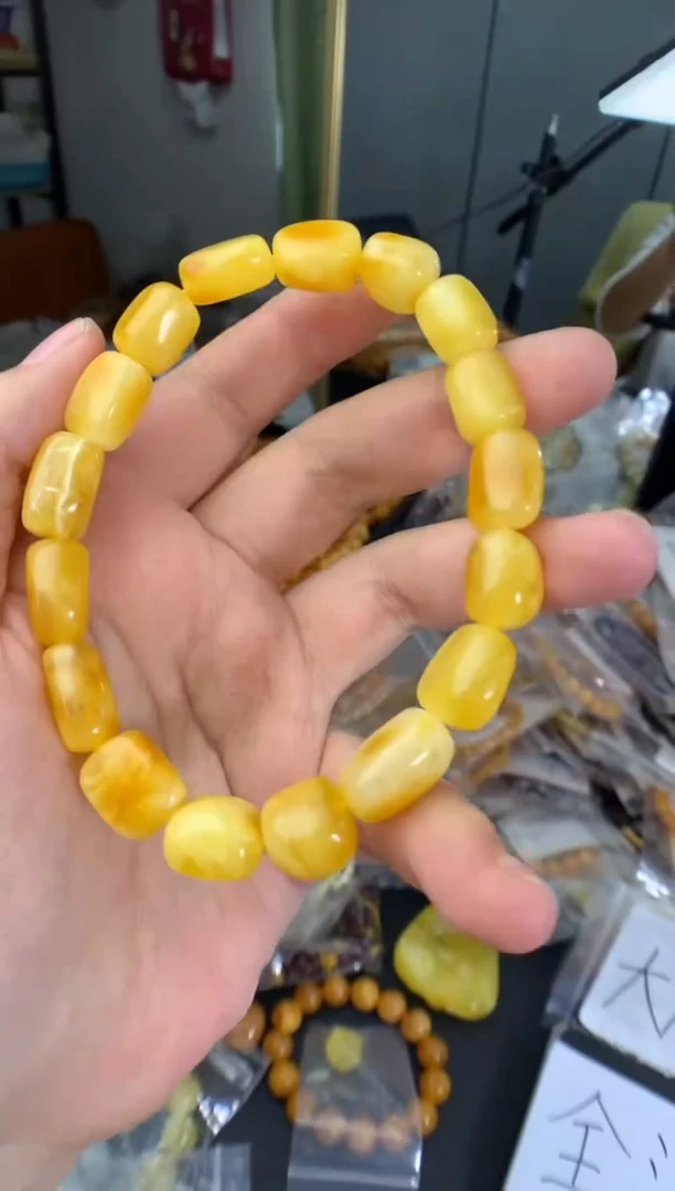 蜜蜡未镶嵌珠宝奇石1