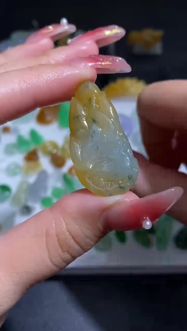 未镶嵌定制翡翠翡翠毛货~