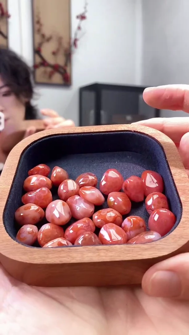 南红玛瑙未镶嵌吊坠(不含链)保山茶花岭吊坠单颗（多样化发一）