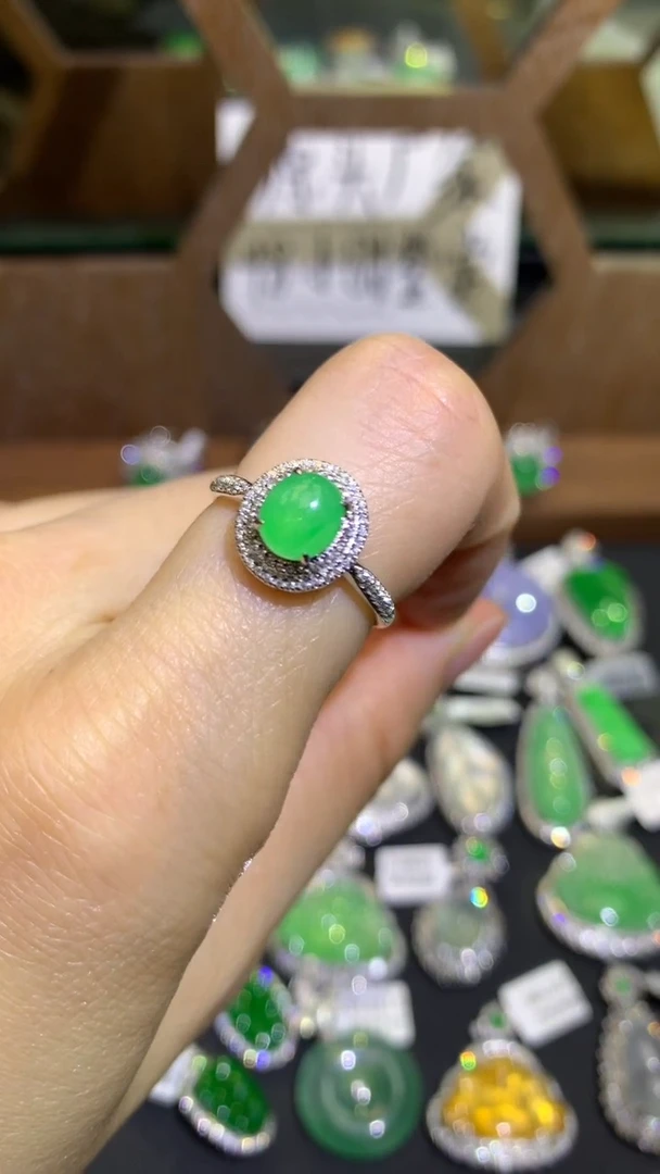 翡翠18K金镶嵌吊坠(不含链)戒指