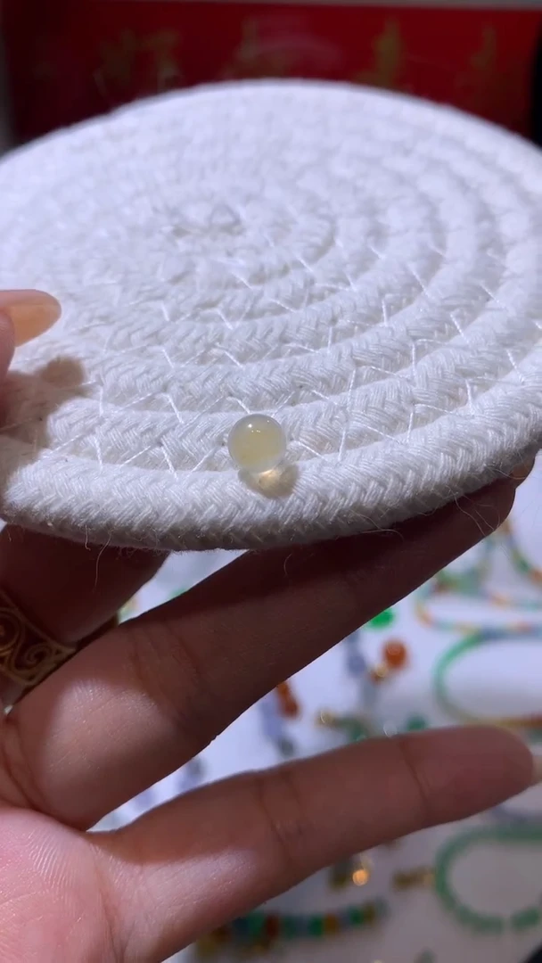 未镶嵌定制翡翠懒****享6卡珠子