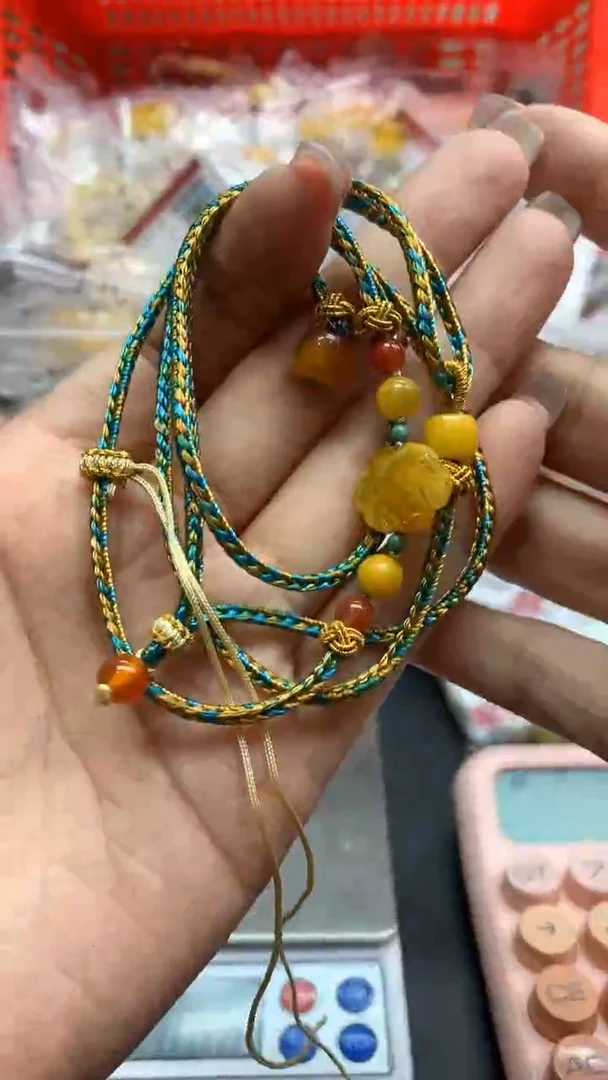 未镶嵌琥珀珠宝奇石1181