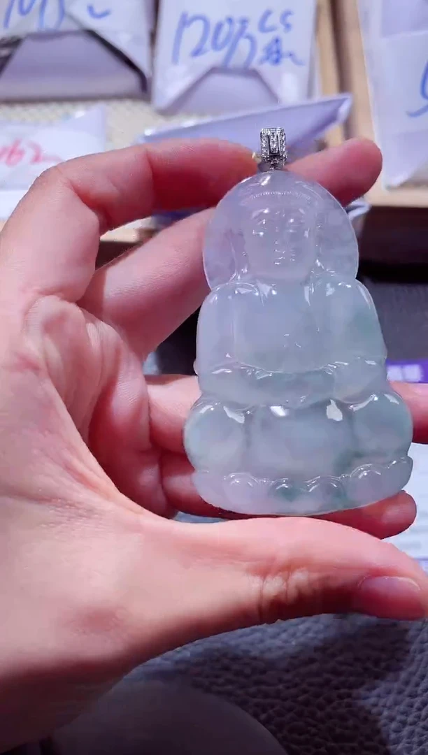 颈饰18K金镶嵌翡翠00003634