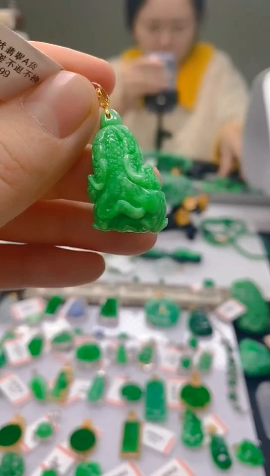 【闪购商品】翡翠颈饰18K金镶嵌新号开播，全场乱卖