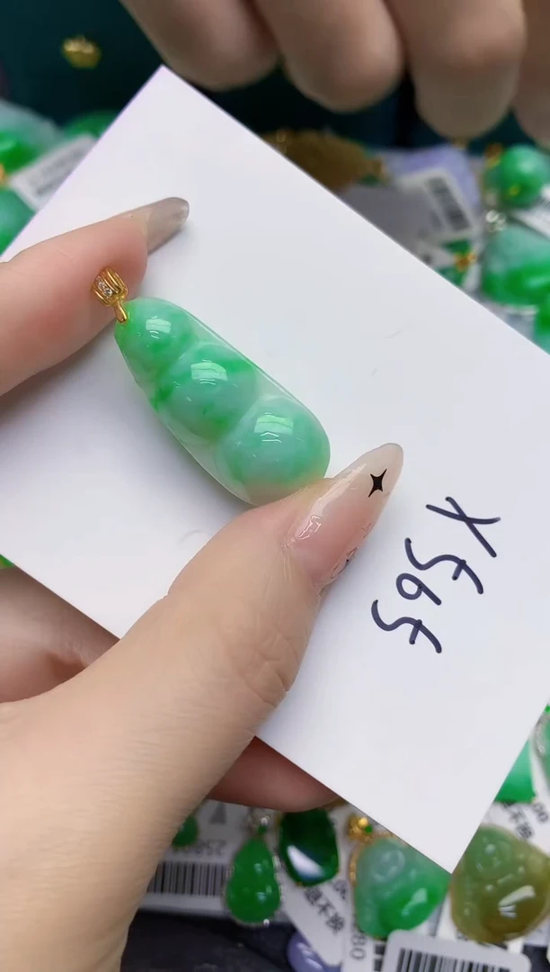 颈饰未镶嵌翡翠缅甸天然翡翠A货