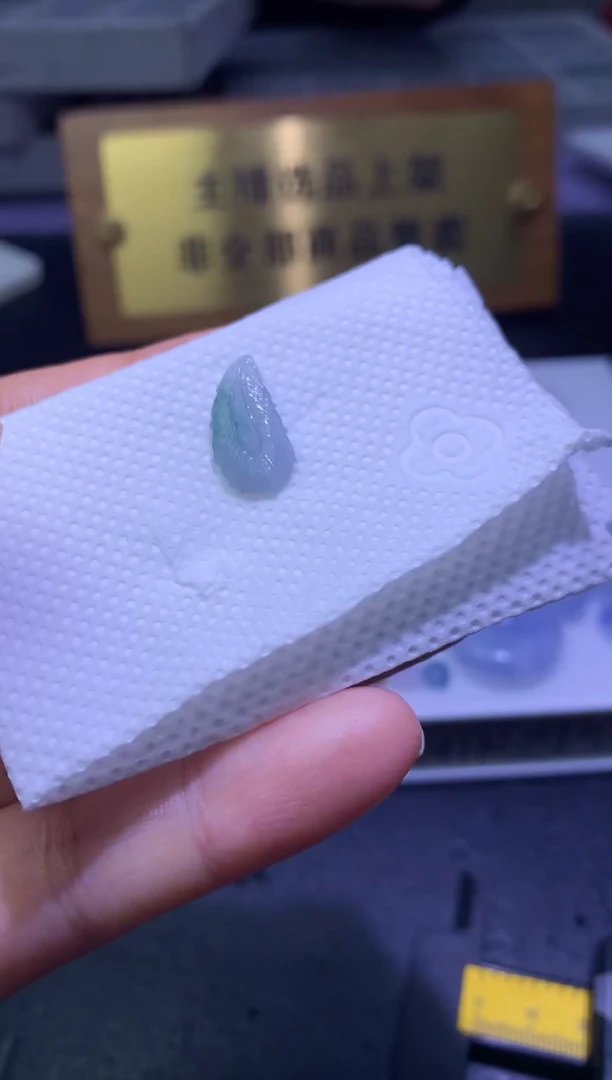 未镶嵌定制翡翠毛货