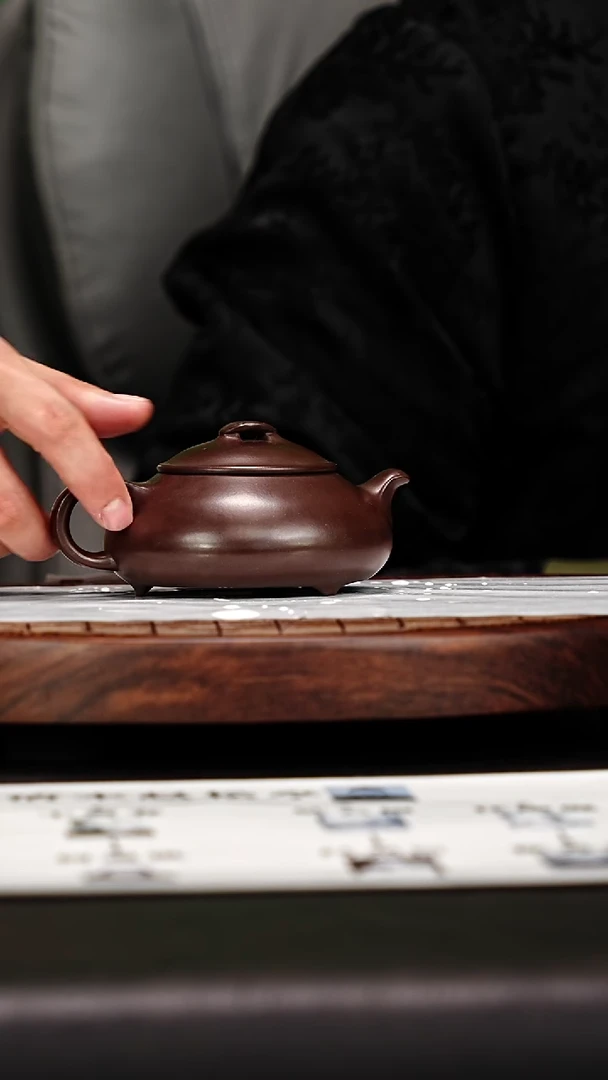 宜兴原矿高端紫砂 松亭紫泥280cc