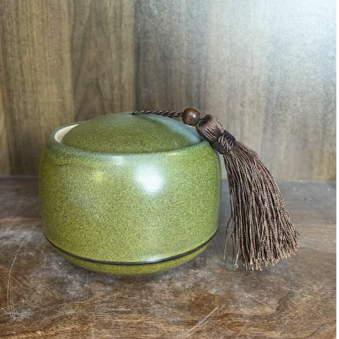 A107景德镇制陶瓷茶叶罐一件