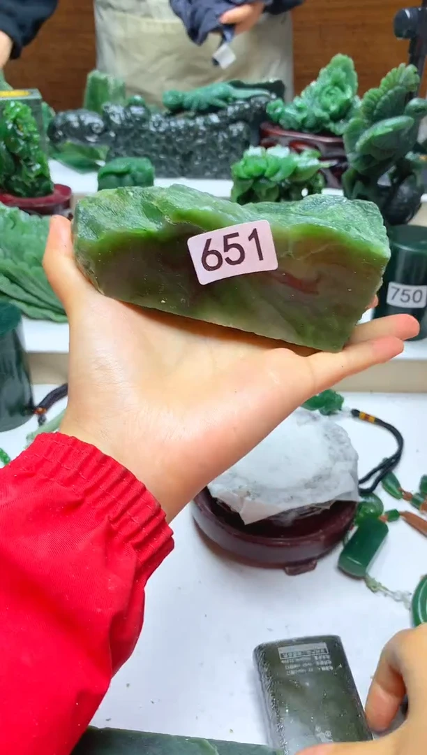 未镶嵌和田玉摆件1