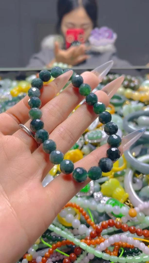 颈饰未镶嵌翡翠8MM