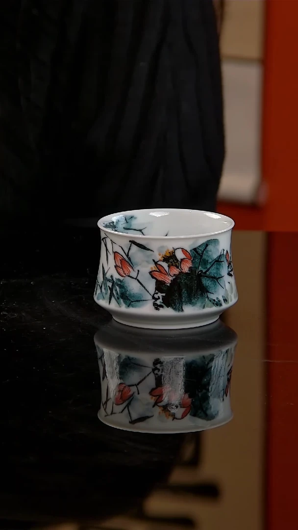 李华手绘釉中五彩和为贵主人杯