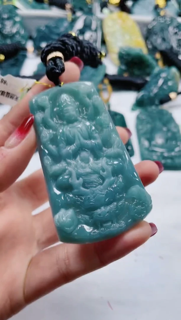 【闪购商品】翡翠颈饰未镶嵌