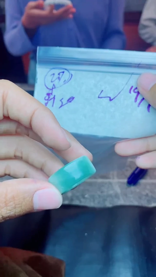 【闪购商品】定制翡翠未镶嵌戒圈