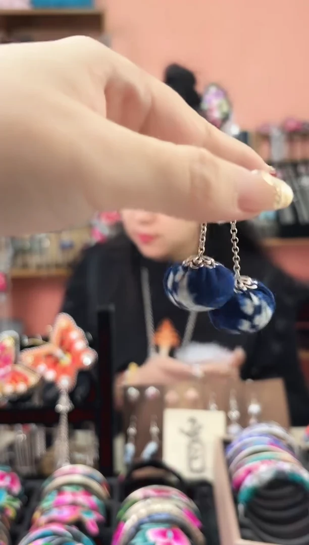 织绣艺枝独绣手工饰品58