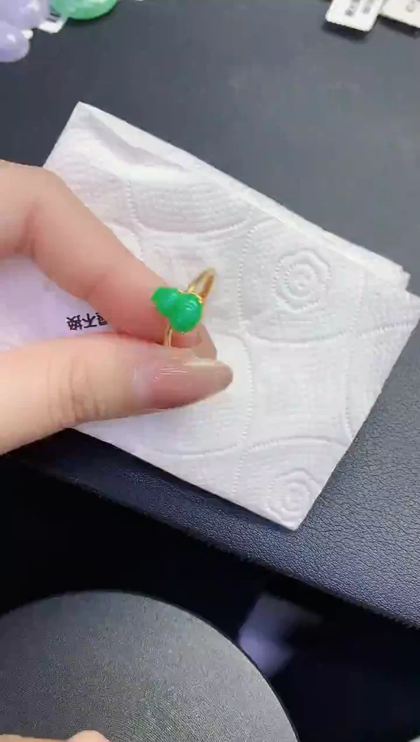 颈饰未镶嵌翡翠缅甸天然翡翠A货