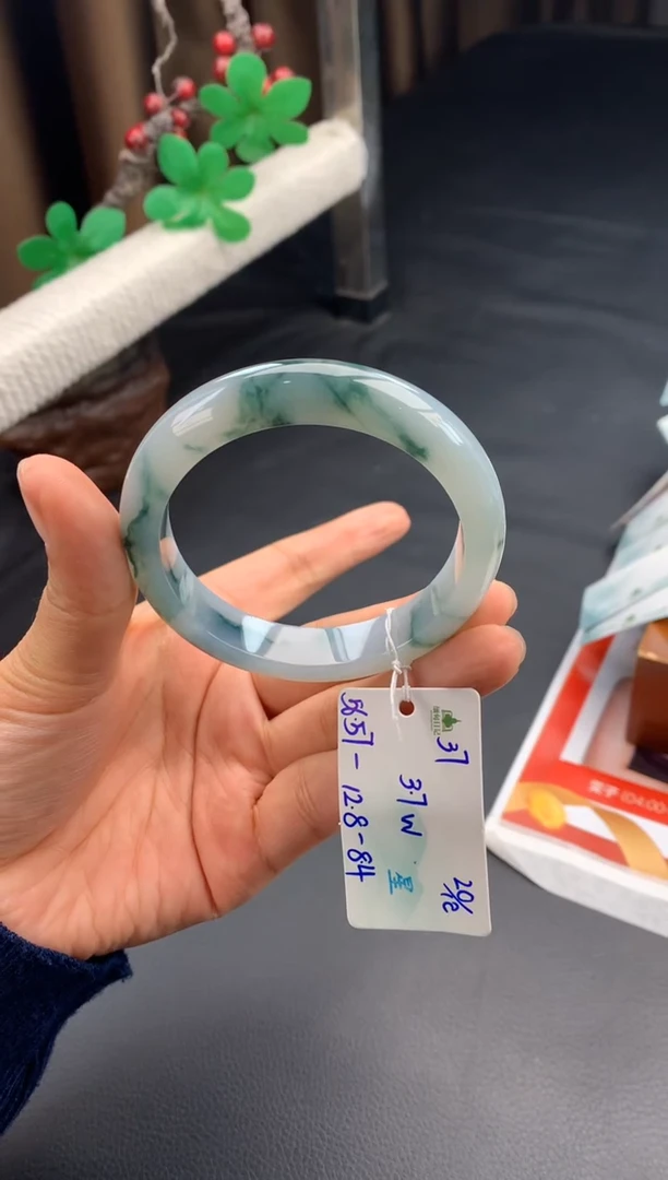 未镶嵌手镯翡翠翡翠自带#送人#，假一赔三