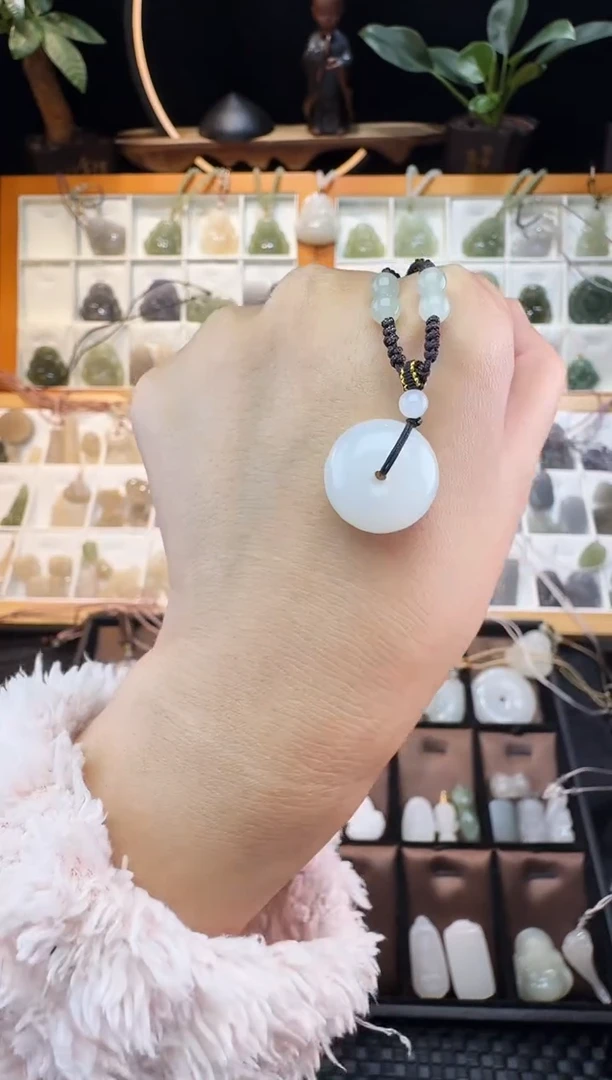 【闪购商品】和田玉颈饰未镶嵌白玉18平安扣