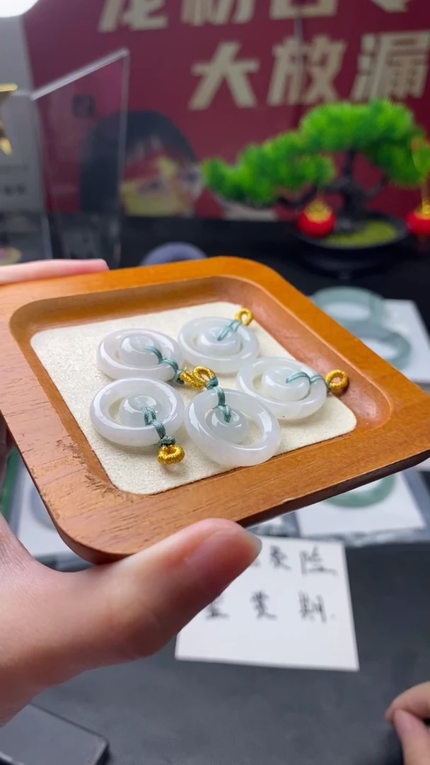 颈饰未镶嵌翡翠多样性发一