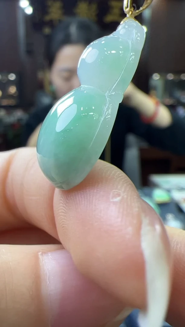 【闪购商品】翡翠挂件18K金镶嵌葫芦不含链