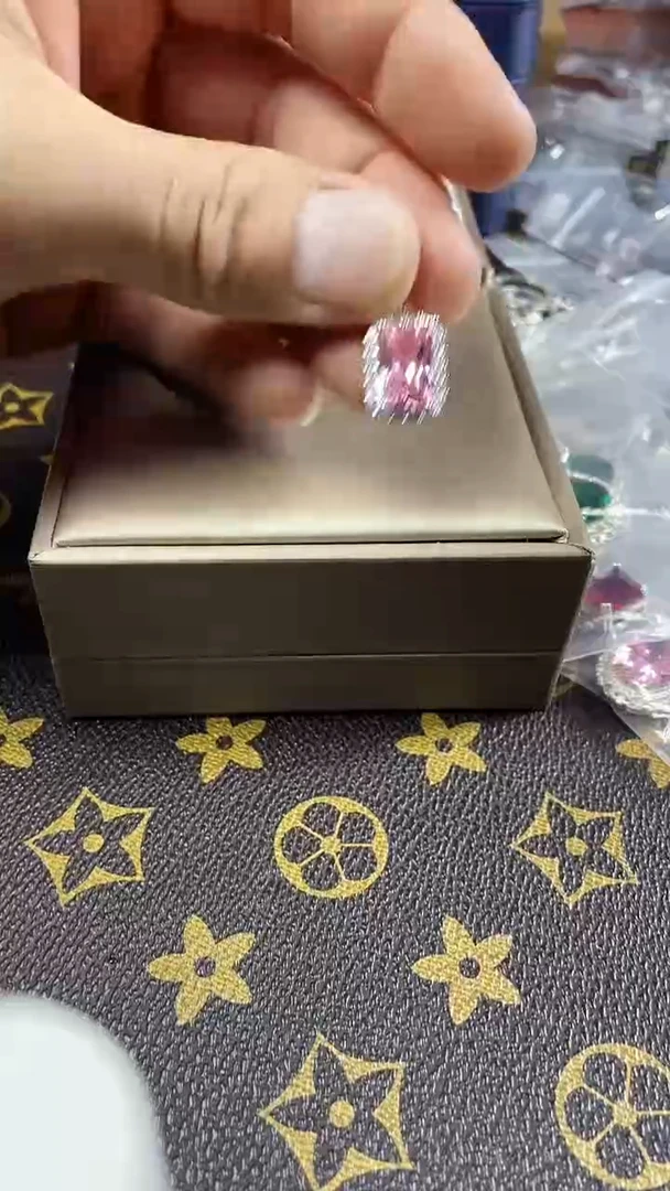 合金合成钻石女吊坠