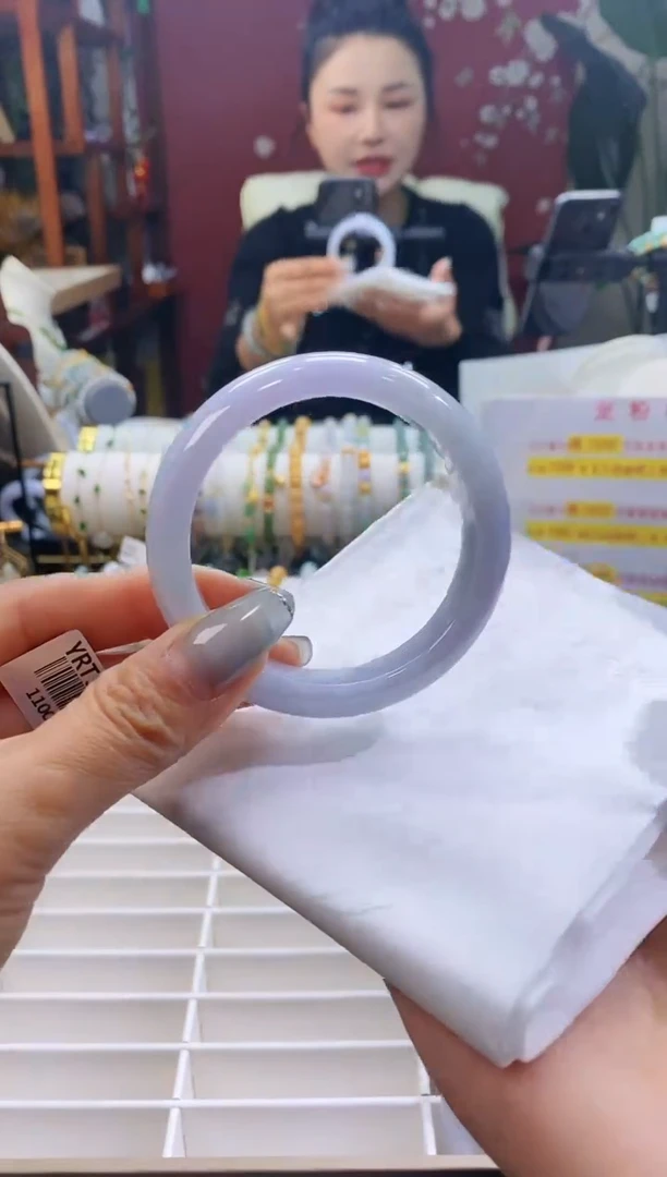 【闪购商品】翡翠手镯未镶嵌31春彩5253/12.5*7.9
