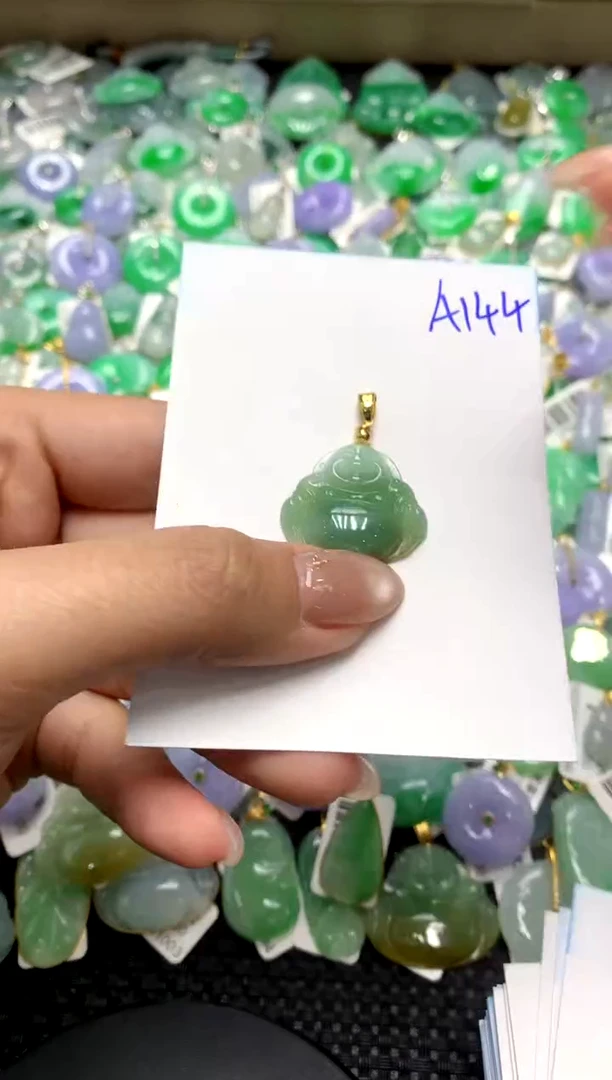 【闪购商品】翡翠颈饰合金111111111