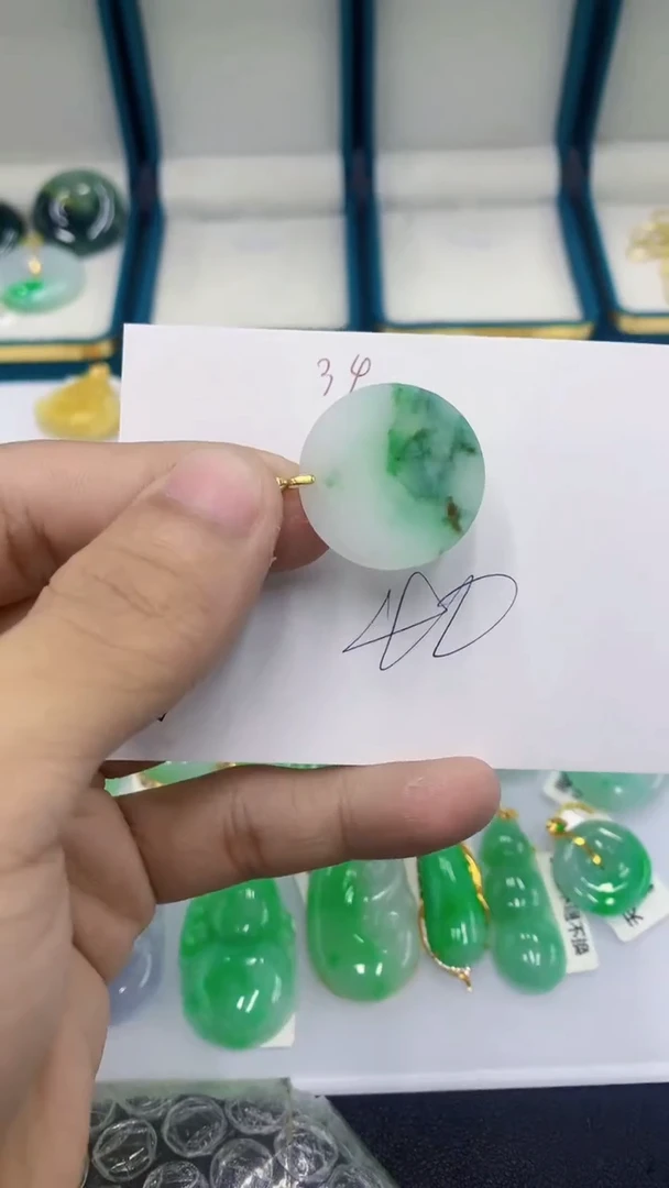 颈饰未镶嵌翡翠1111111111