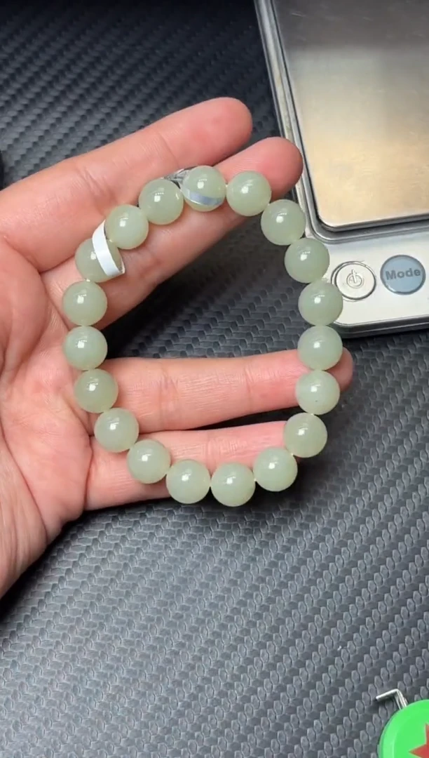 未镶嵌手串和田玉且末近矿微色差卡10