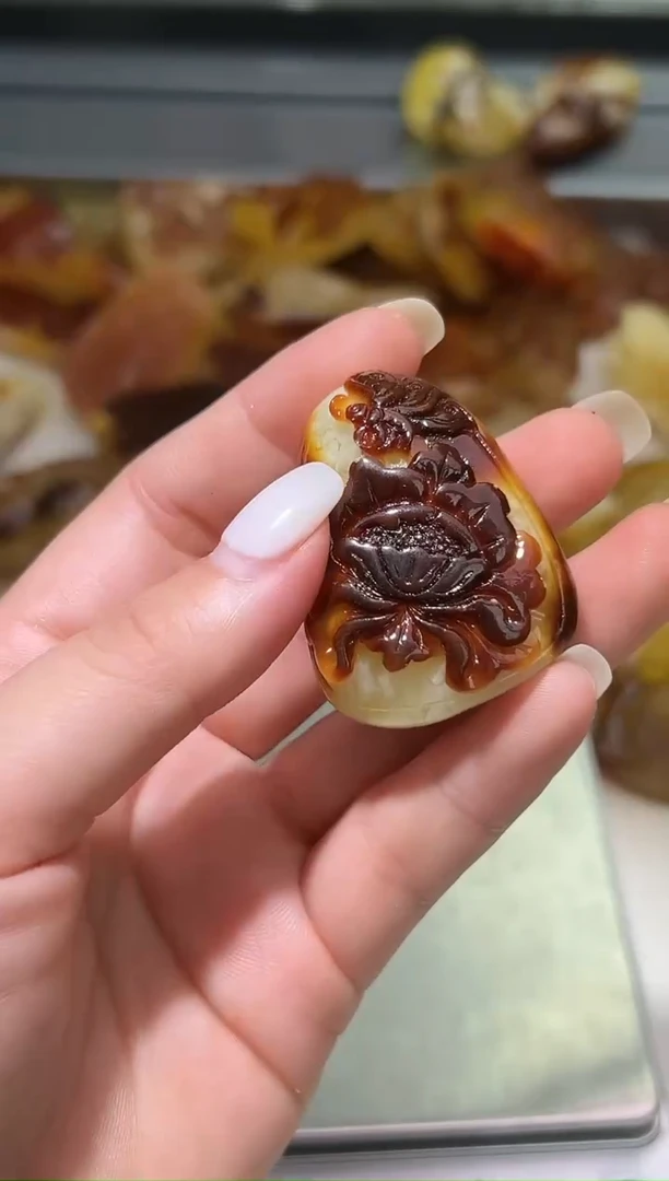 裸石琥珀未镶嵌琥珀蜜蜡吊坠