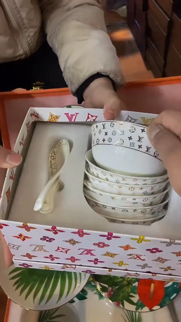 【闪购商品】鸿辉家品牌瓷器，京东包邮！