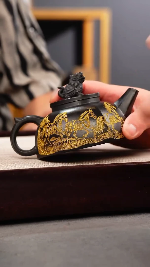 茶壶紫砂石黄 龙马精神 描金