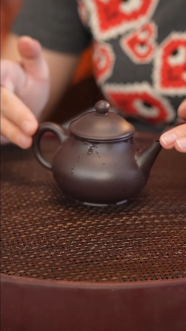茶壶紫砂紫茄泥 半手 200cc