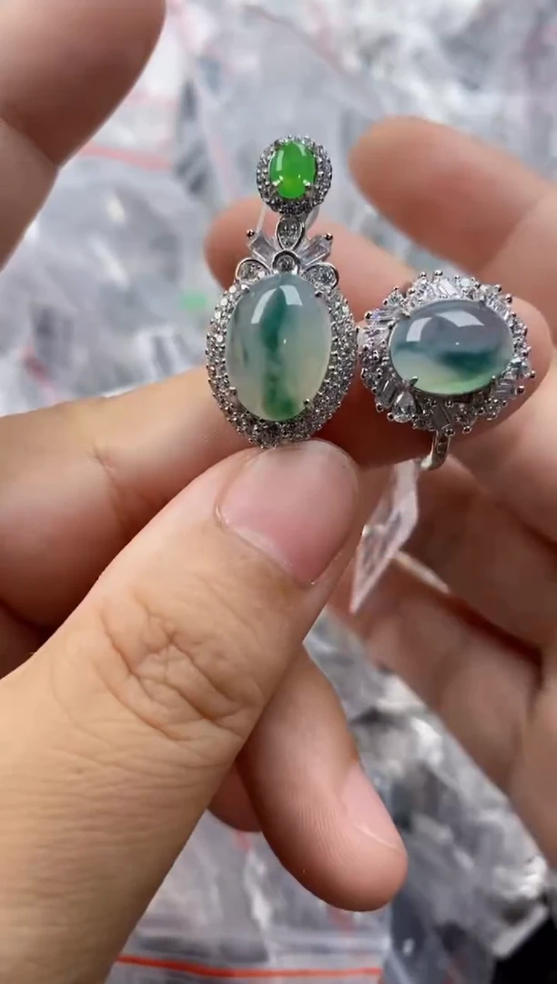 银S925镶嵌戒指翡翠111      9