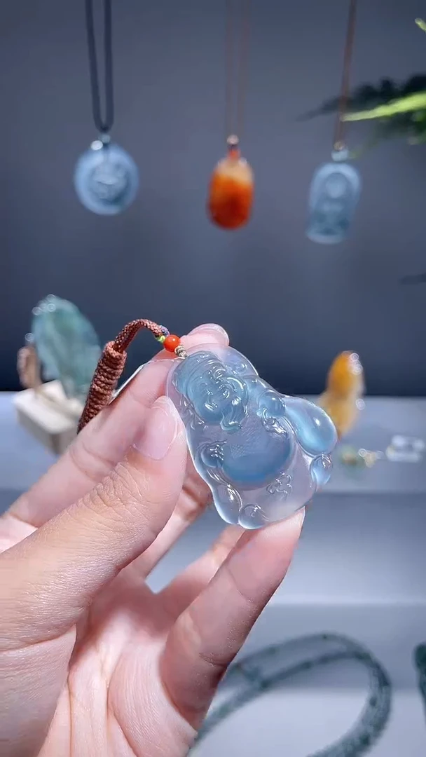颈饰未镶嵌翡翠财神