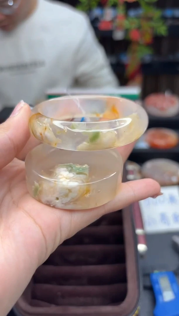 【闪购商品】石英质玉手镯未镶嵌671（53圈赠送镯心）