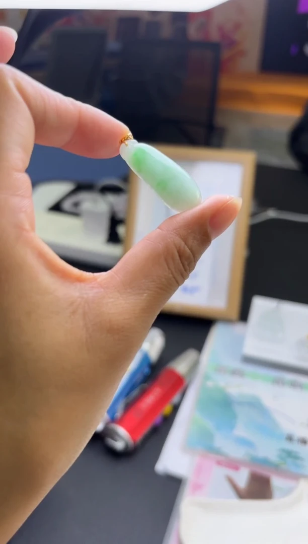 18K金镶嵌挂件翡翠多样性发一件CH10