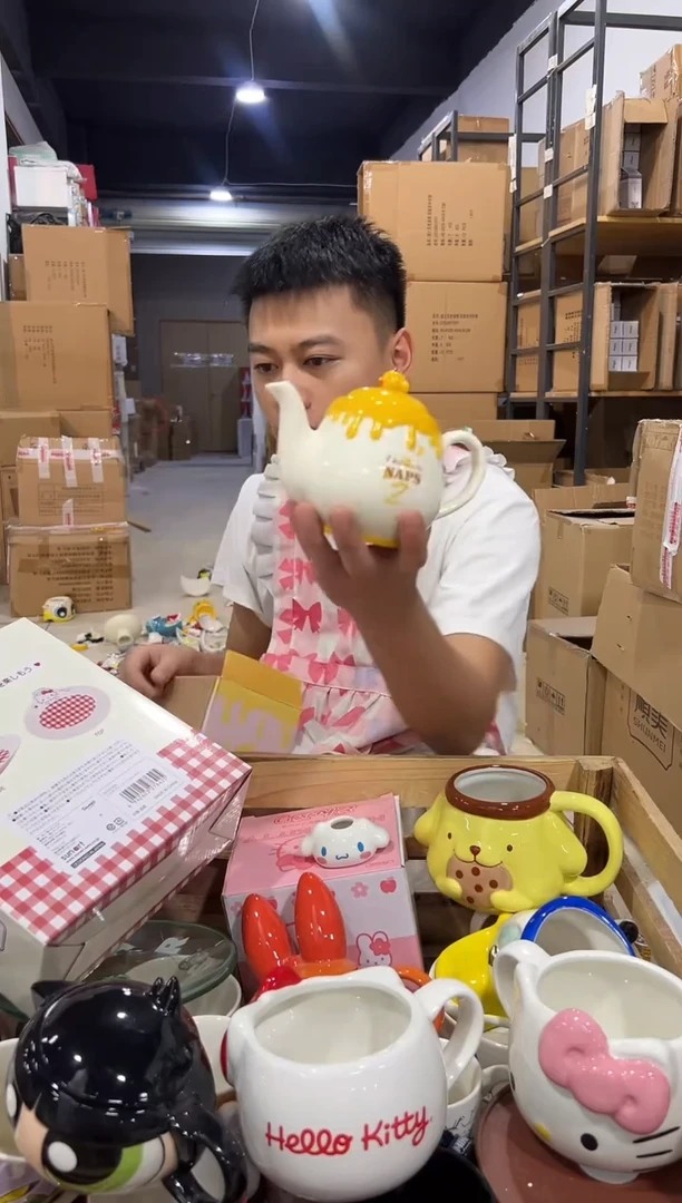 瓷片原盒维尼蜂蜜茶壶