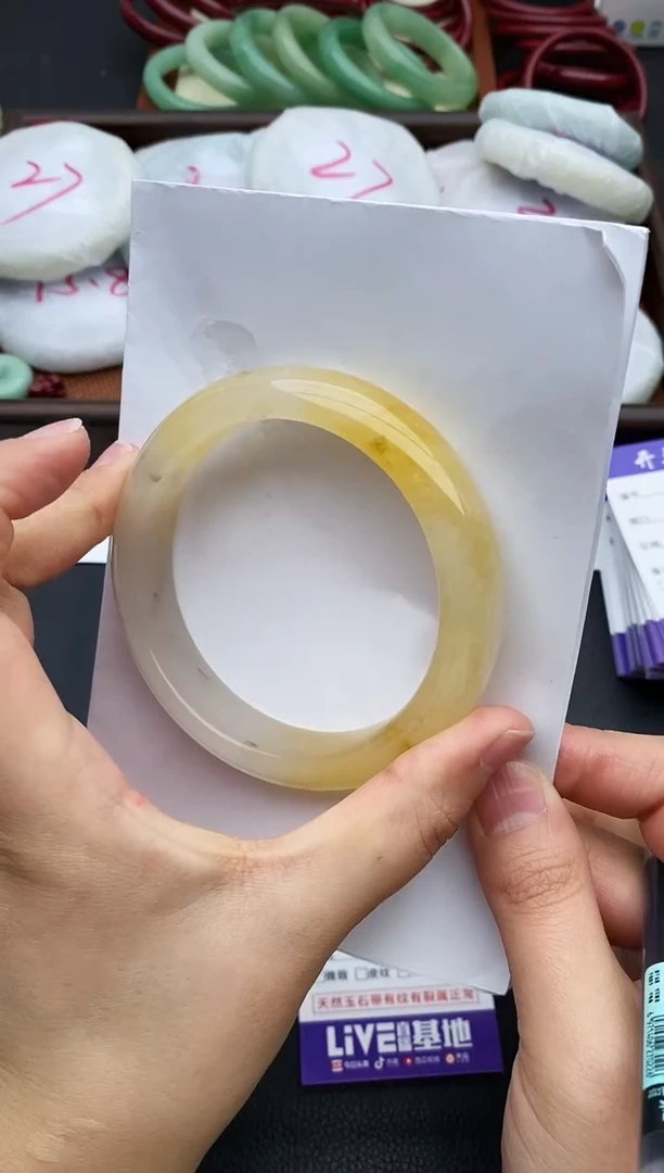 未镶嵌手镯石英质玉126+64/65