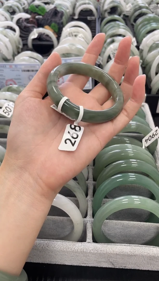 未镶嵌手镯石英质玉268